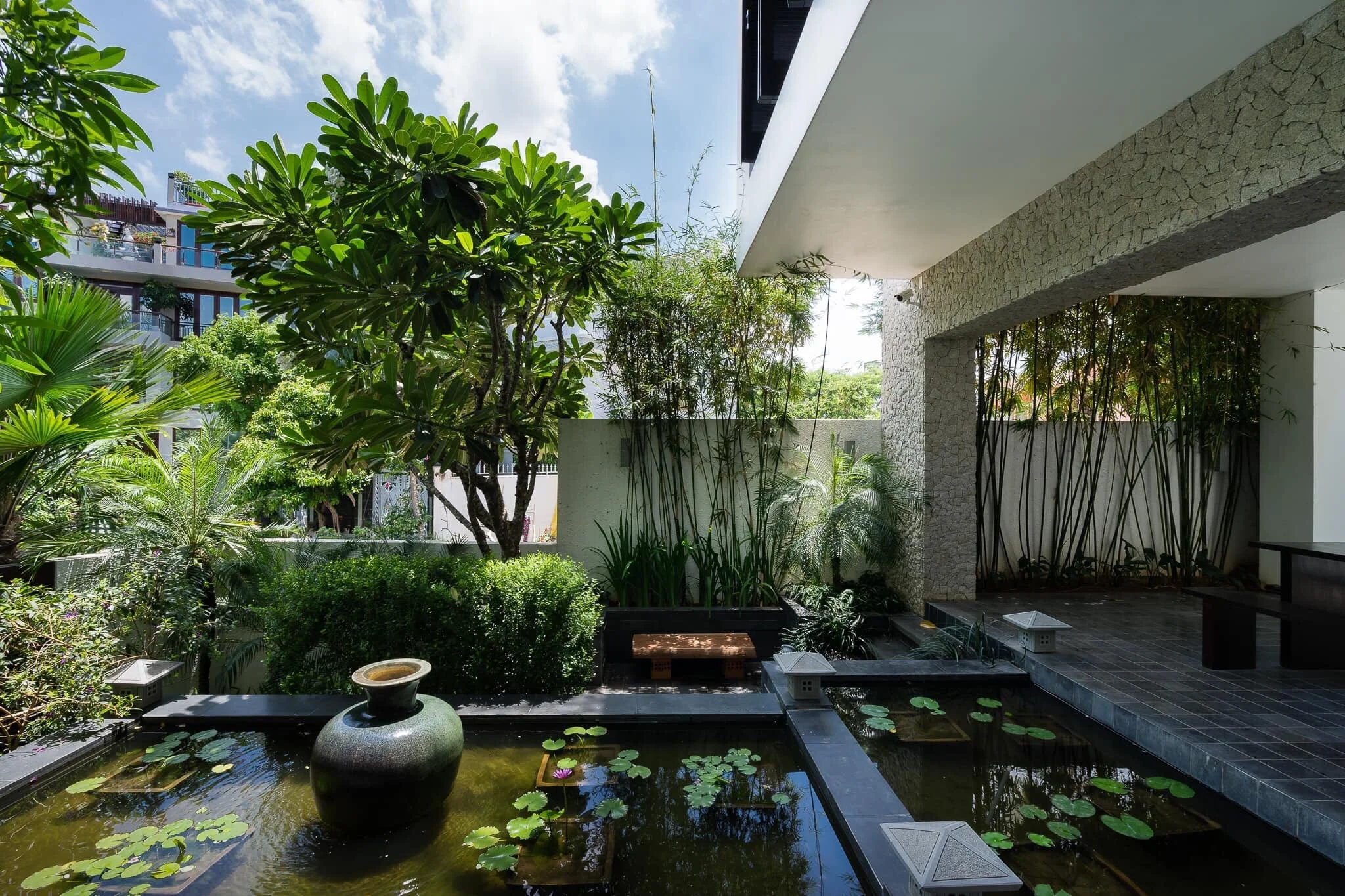Khu tiểu cảnh trước nhà